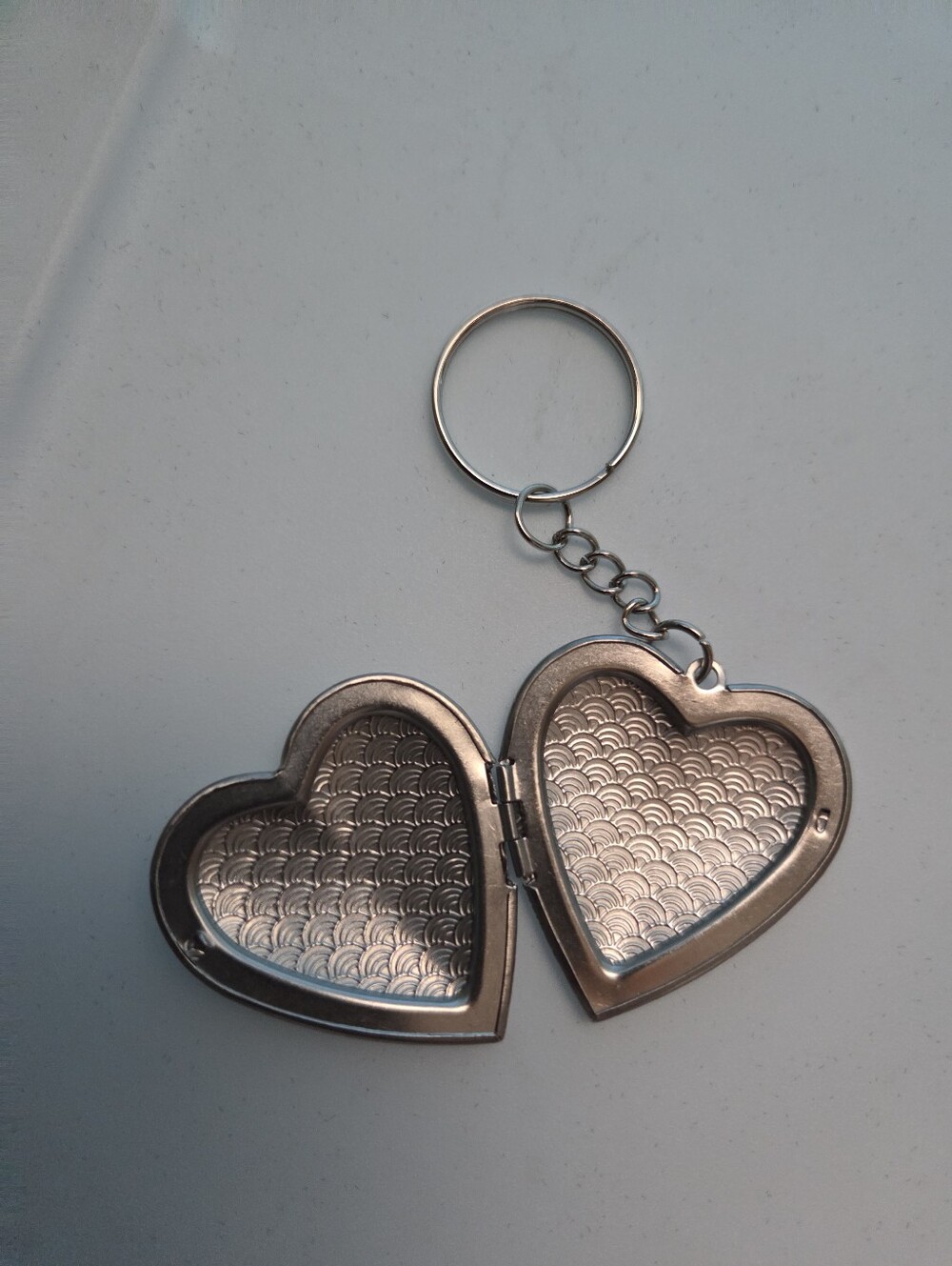 Silver Tone Heart Locket Keychain with Scallop Pattern - Picture 2 of 4
